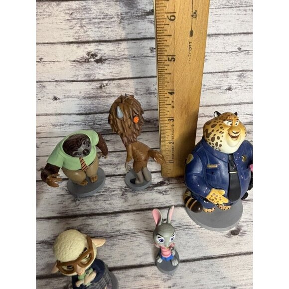 Disney Zootopia PVC Plastic Figurines Cake Toppers Lot Of 6 - Picture 9 of 10